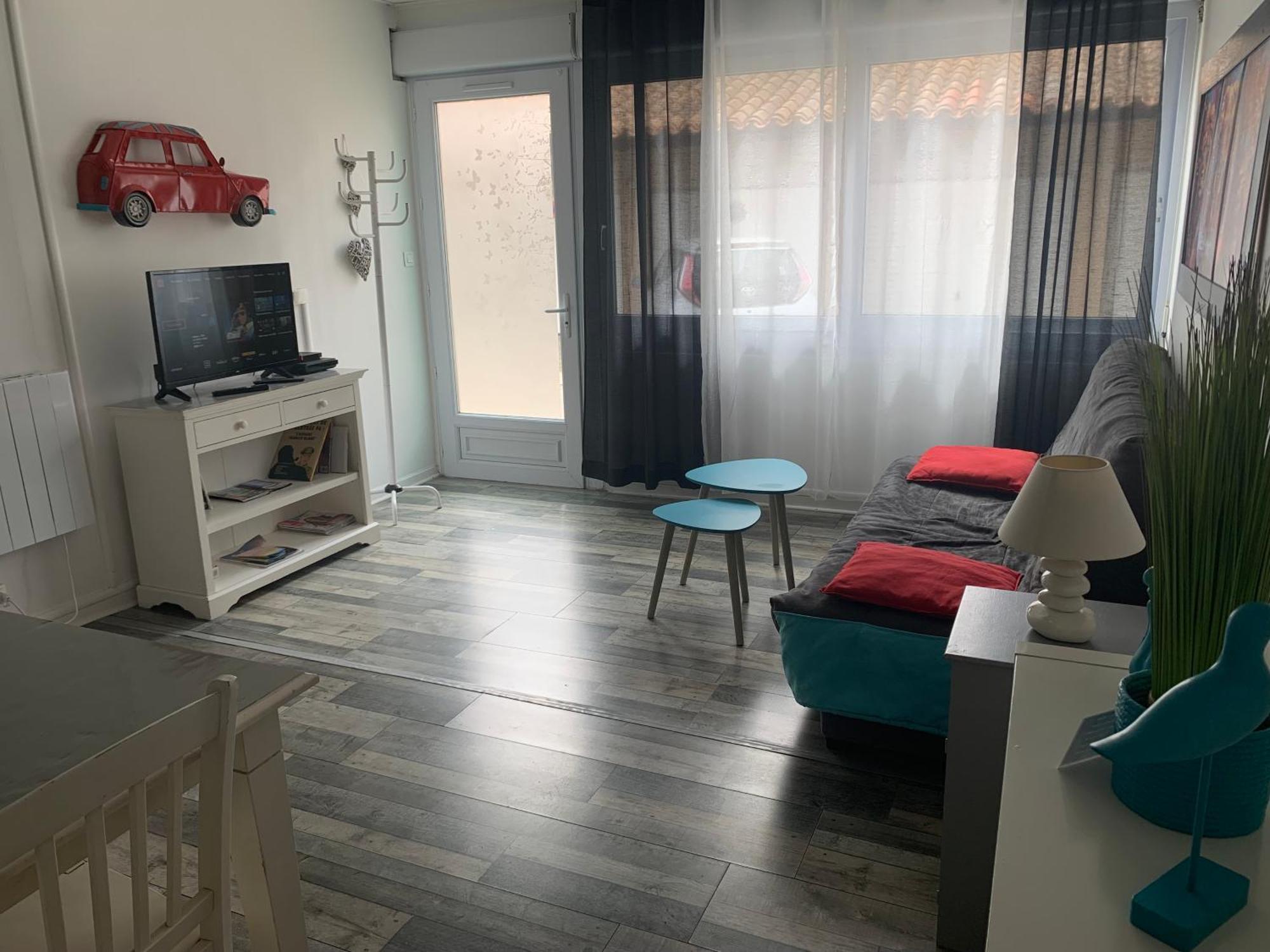 L D Ange 1 Idealement Situe 37m2 Entre Port Et Village *